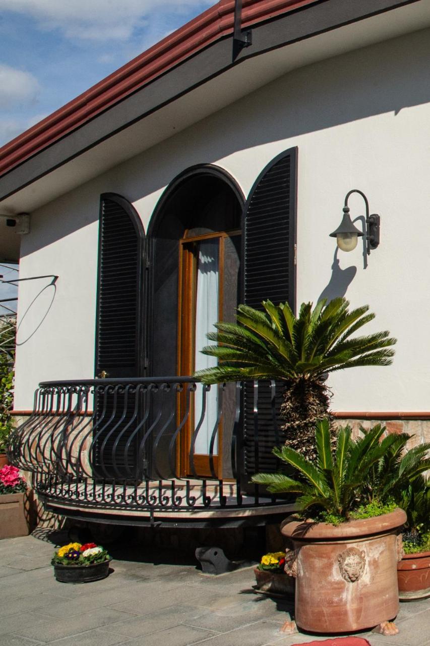 Ohana Bed And Breakfast Castellammare di Stabia Ngoại thất bức ảnh