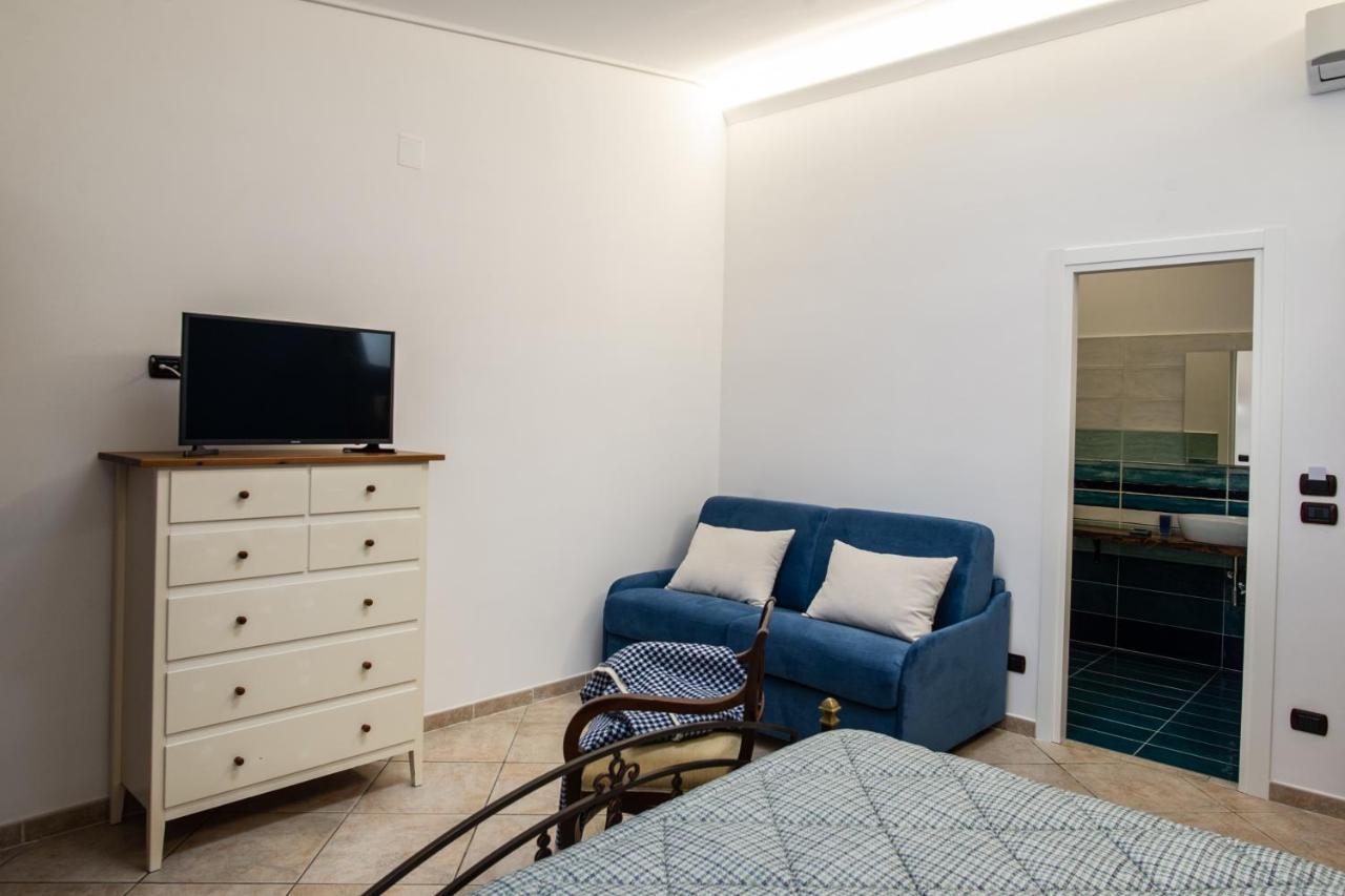 Ohana Bed And Breakfast Castellammare di Stabia Ngoại thất bức ảnh